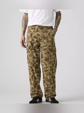 Levi's Men's Tan/Brown/Green Camo XX Baggy Fit Cargo Pants